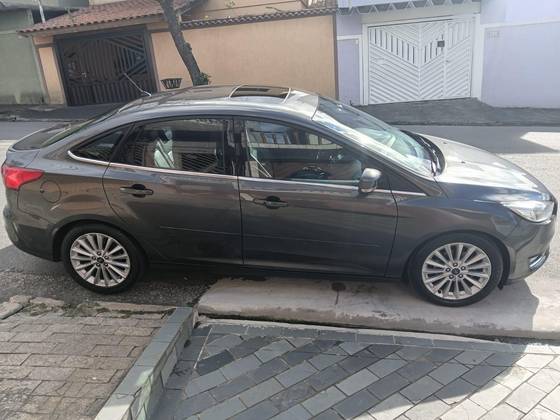 FORD FOCUS 2.0 TITANIUM PLUS 16V FLEX 4P POWERSHIFT FORD FOCUS 2.0 TITANIUM PLUS 16V FLEX 4P POWERSHIFT